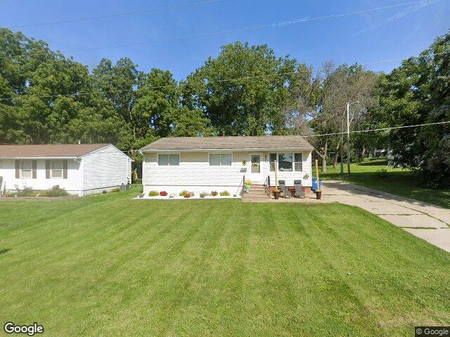 921 7th st se, mount vernon,  IA 52314