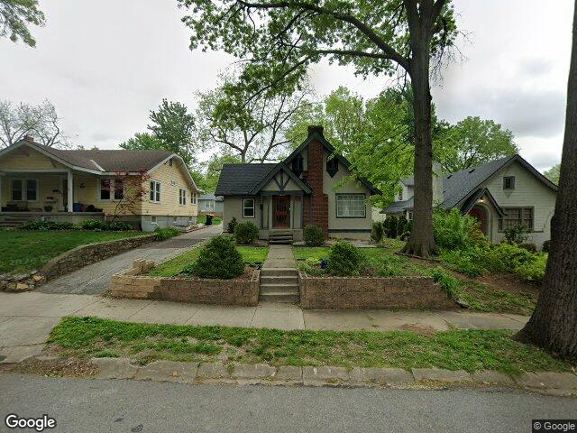 6021 locust st, kansas city,  MO 64110