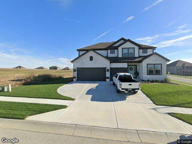 11105 n bristol avenue, kansas city,  MO 64156