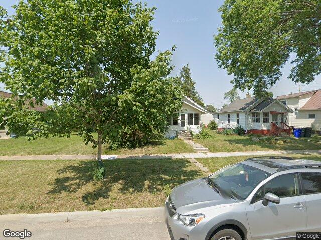 1016 h ave nw, cedar rapids,  IA 52405