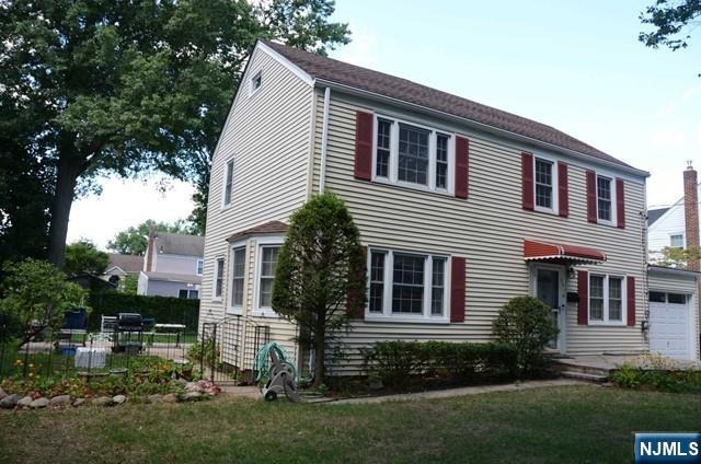 397 hickory ave, paramus,  NJ 07652