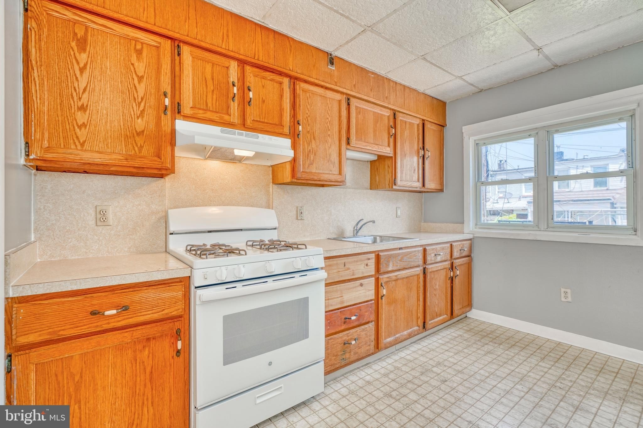 3526 noble st, baltimore,  MD 21224