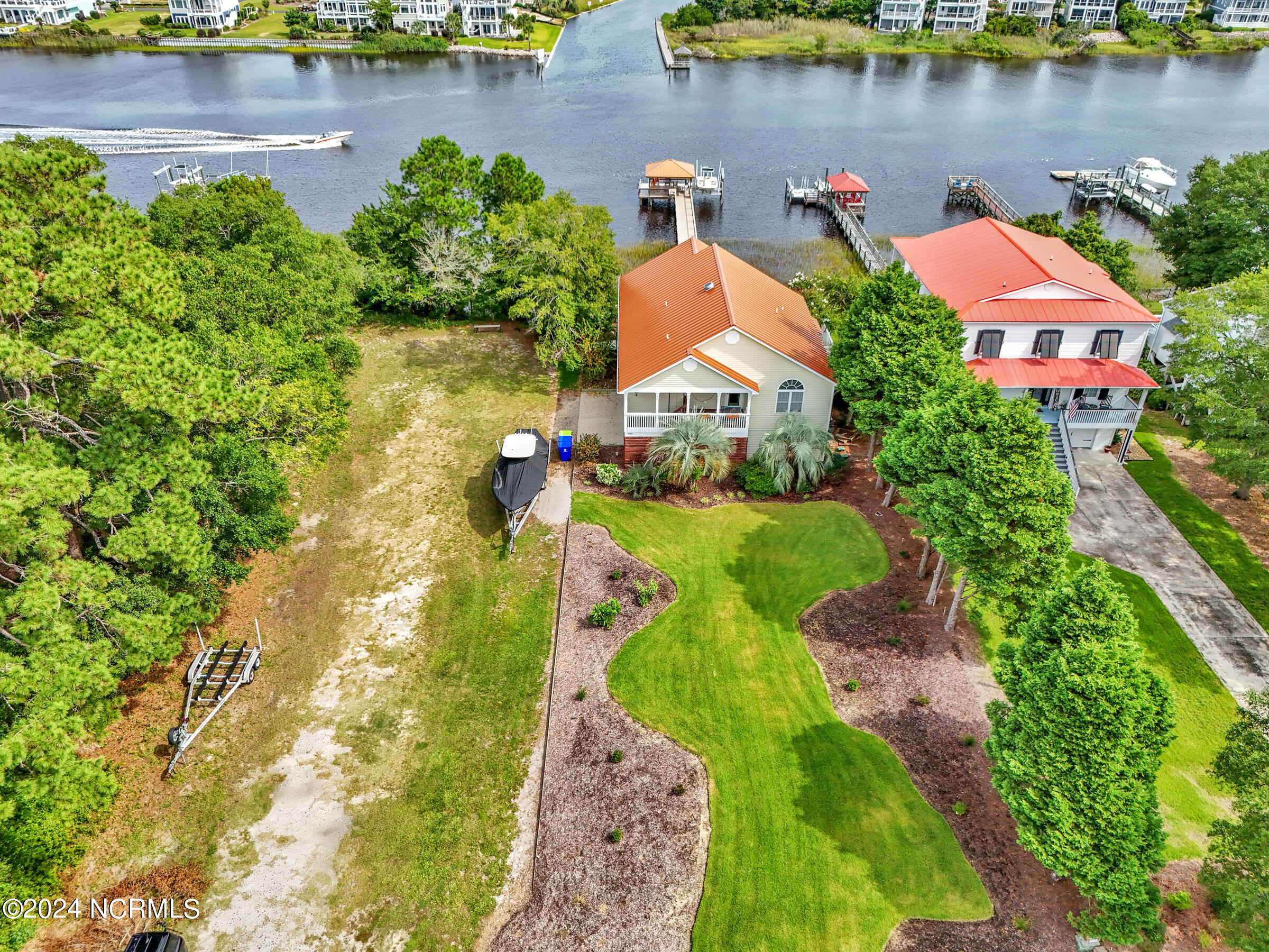 3202 e yacht dr, oak island,  NC 28465