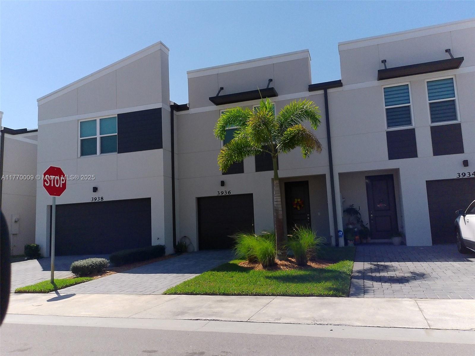 3936 se caladium ct
                                ,Unit -, stuart,  FL 34997