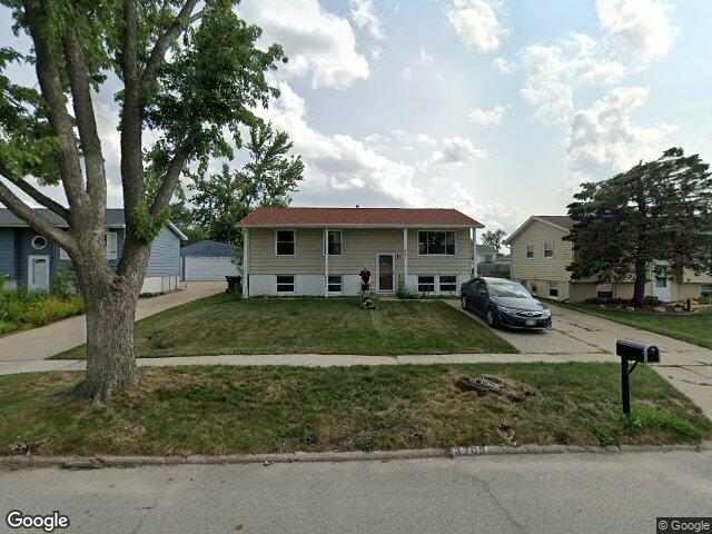 3709 spruce wood dr ne, cedar rapids,  IA 52402