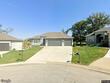 813 se pine ct, blue springs,  MO 64014