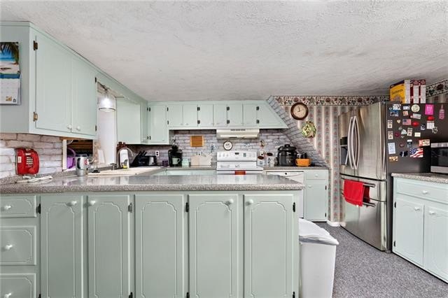 6246 woodland dr, shawnee,  KS 66218