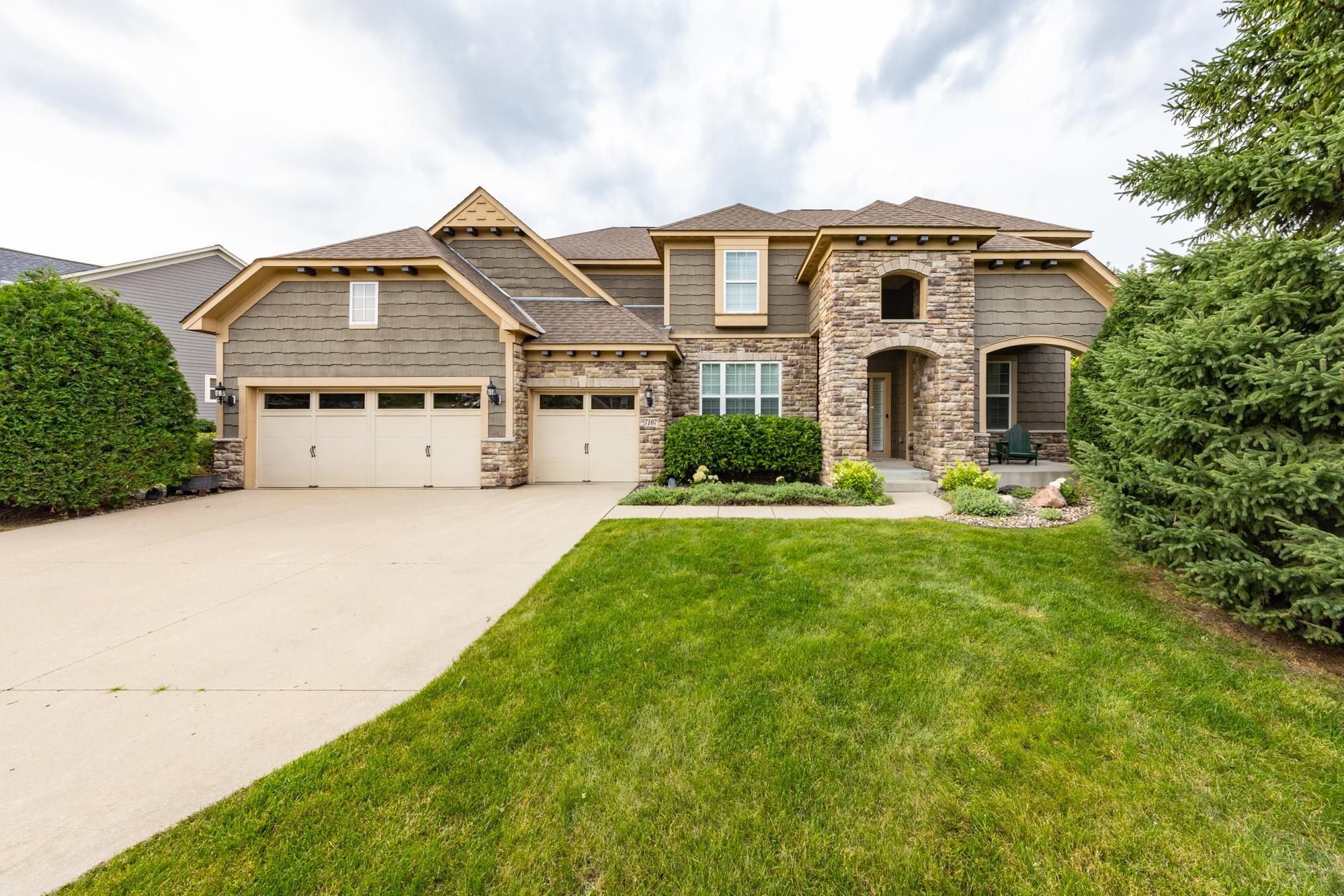 7107 highover dr, chanhassen,  MN 55317