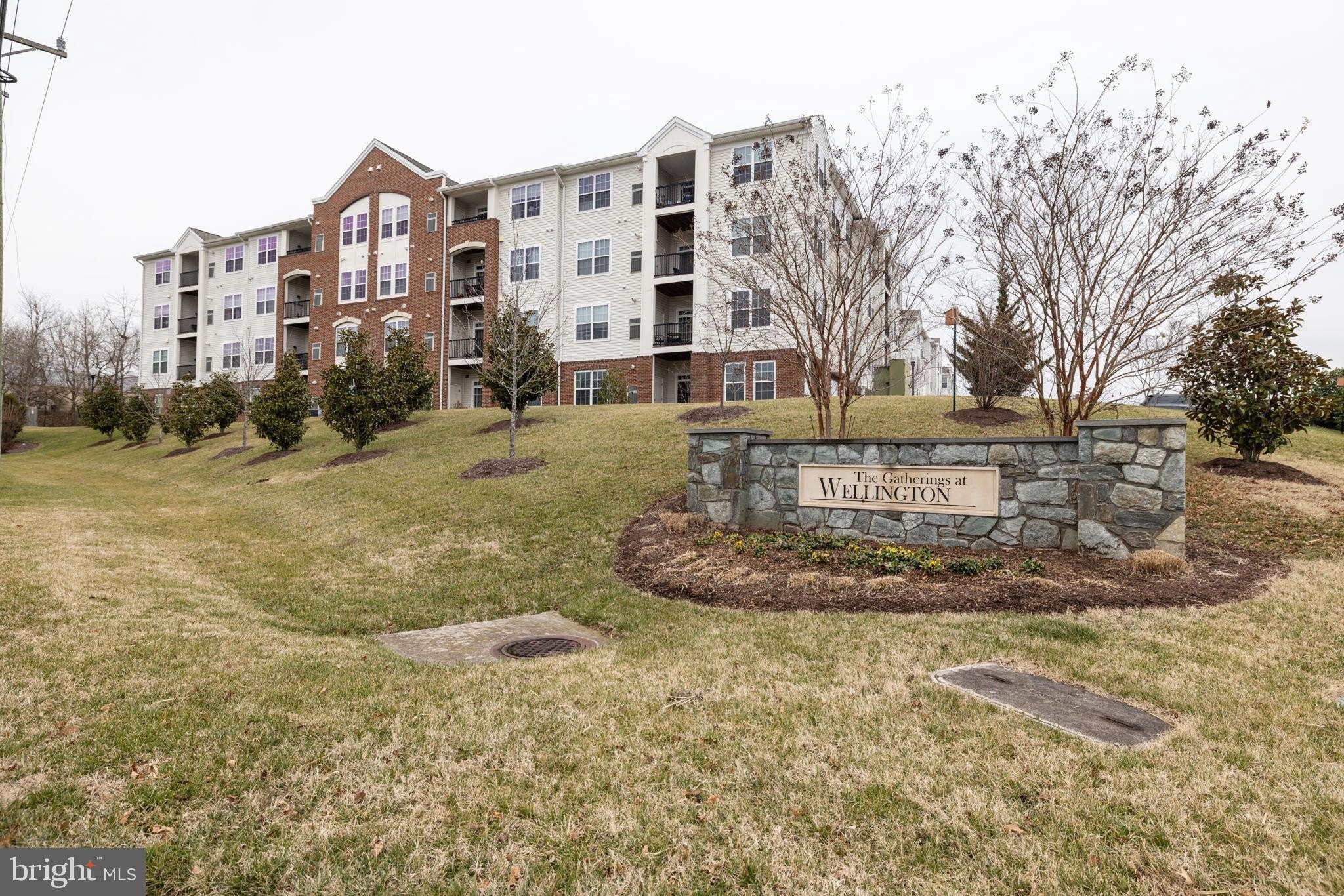 9204 charleston dr
                                ,Unit 407, manassas,  VA 20110