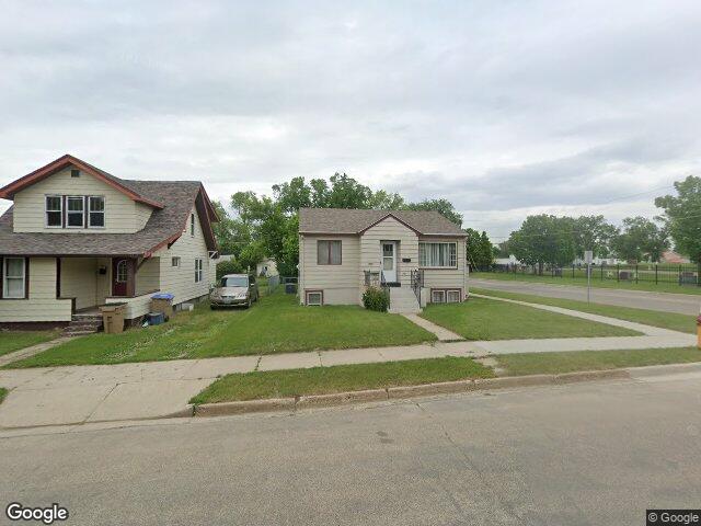 237 12th ave se, minot,  ND 58701