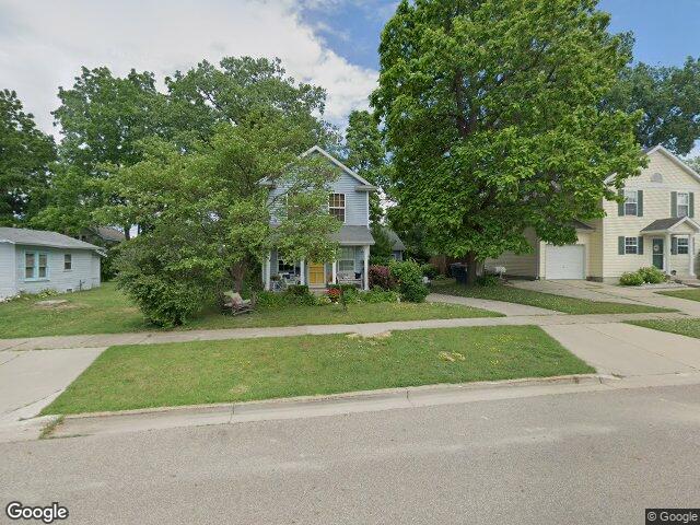 857 kalamazoo st, south haven,  MI 49090