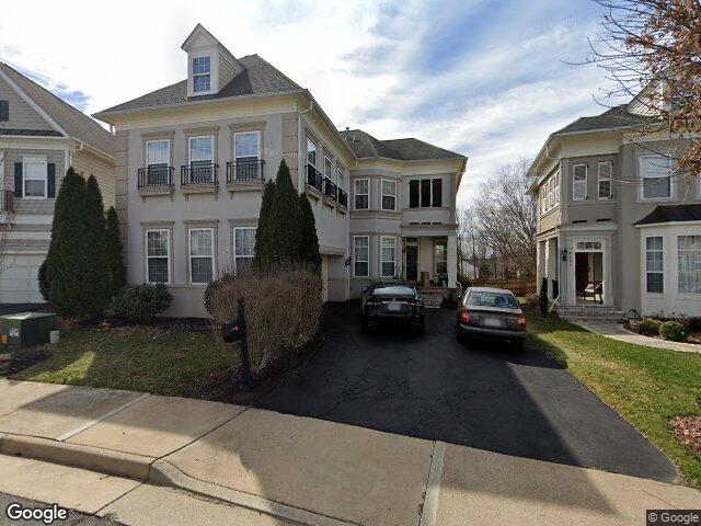 8385 tillett loop, manassas,  VA 20110