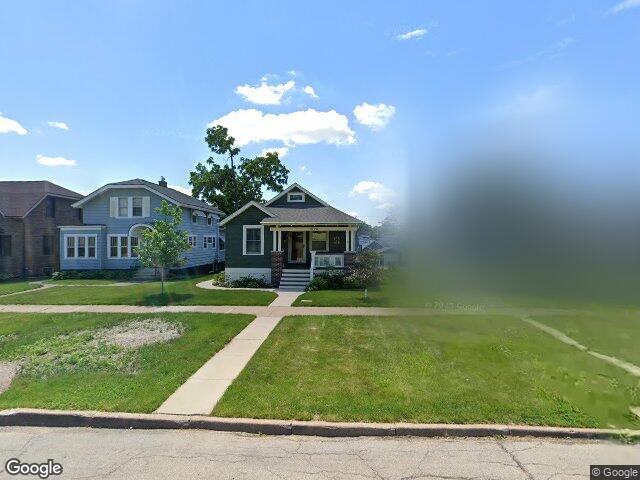 1629 c ave nw, cedar rapids,  IA 52405