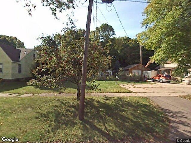 758 michigan ave, south haven,  MI 49090