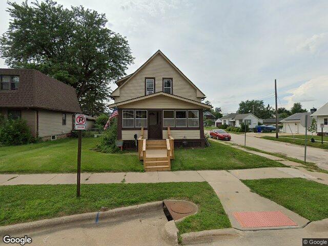 1802 j st sw, cedar rapids,  IA 52404
