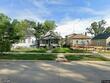 1128 b ave nw, cedar rapids,  IA 52405