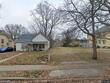 817 w white oak st, independence,  MO 64050