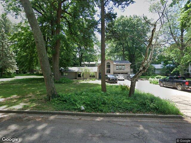 24 delaware ct, south haven,  MI 49090