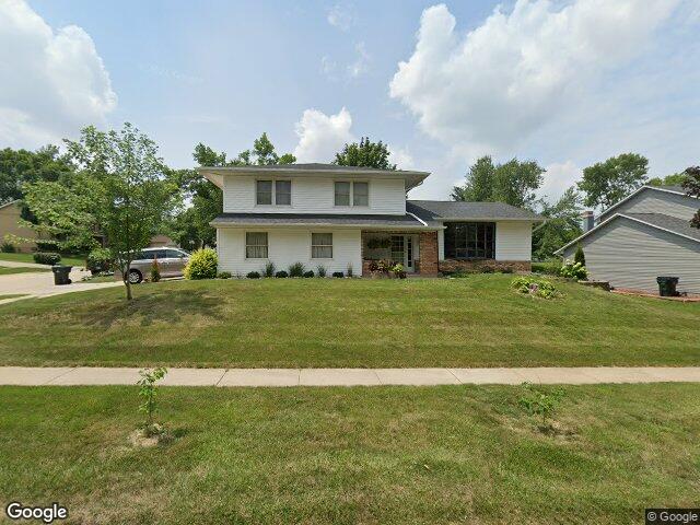 6917 chelsea dr ne, cedar rapids,  IA 52402