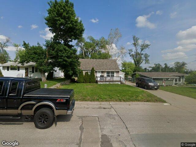 654 34th st se, cedar rapids,  IA 52403