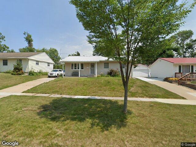 1107 18th st nw, cedar rapids,  IA 52405