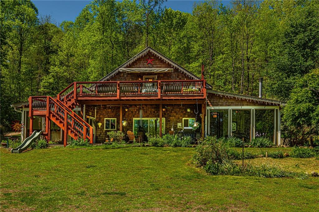 369 tobacco pouch ln, dahlonega,  GA 30533