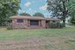 2001 n 11th ave, paragould,  AR 72450