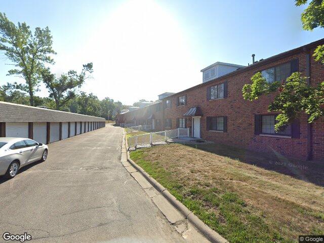 430 29th street dr se #8
                                ,Unit Apt 8, cedar rapids,  IA 52403