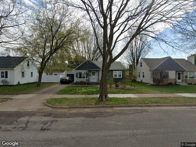 1019 n 8th ave, wausau,  WI 54401