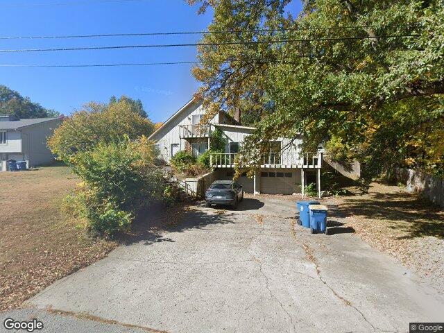 124 johnson rd, liberty,  MO 64068