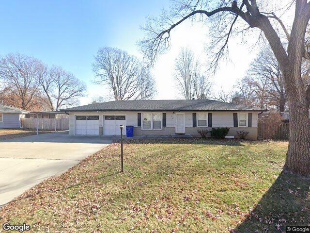 5815 n tracy ave, kansas city,  MO 64118