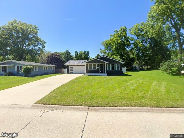417 2nd ave sw, mount vernon,  IA 52314