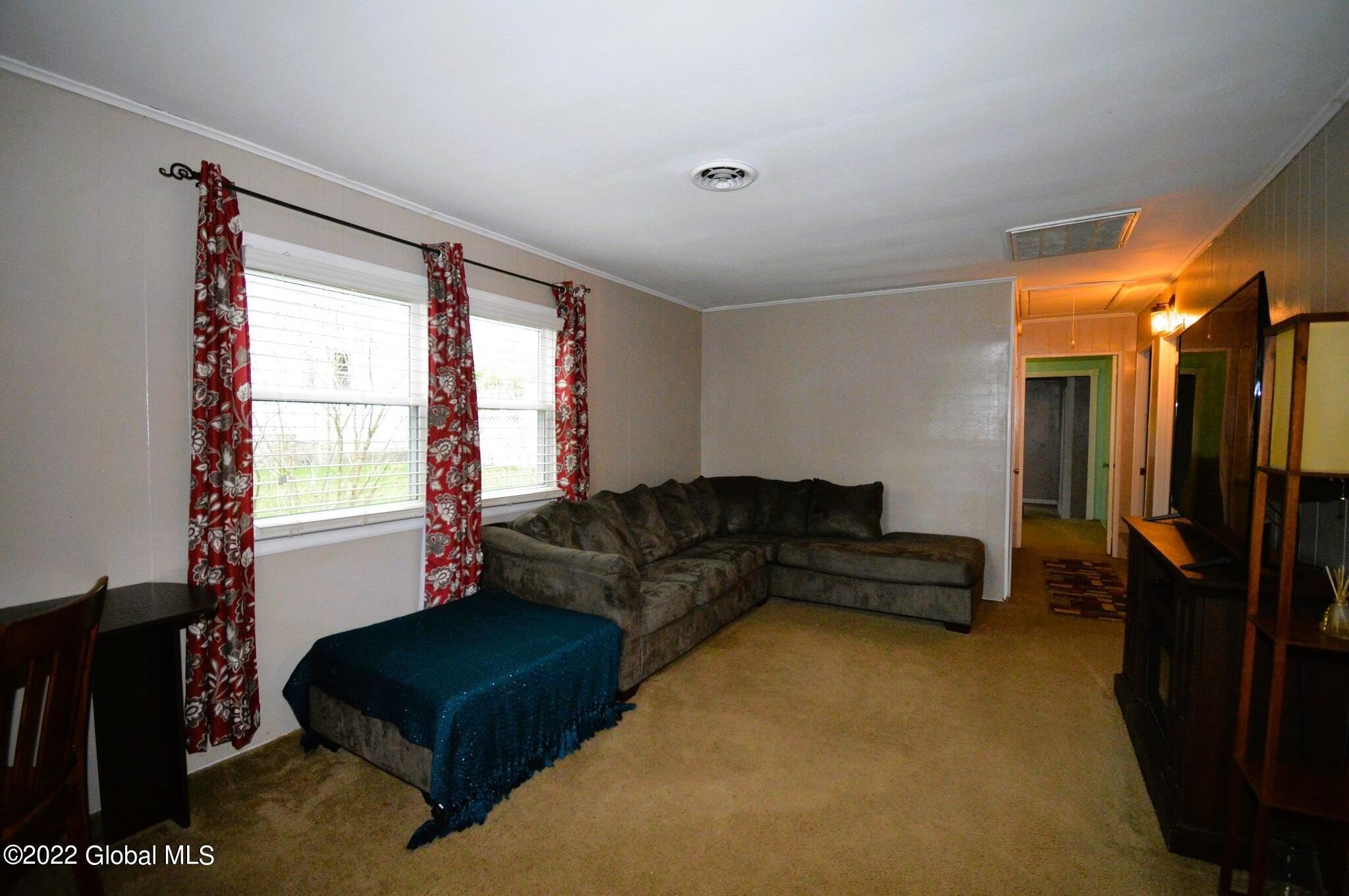 163 chiswell rd, schenectady,  NY 12304