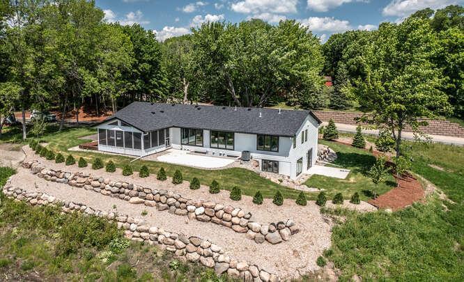 727 ensconced way, chaska,  MN 55318