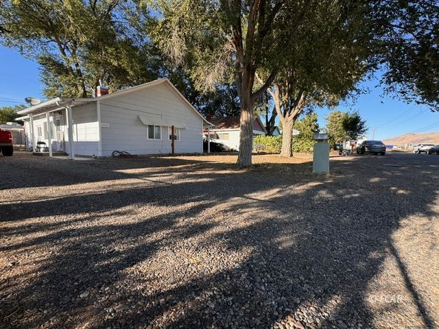 1945/1947 manzanita lane, elko,  NV 89801