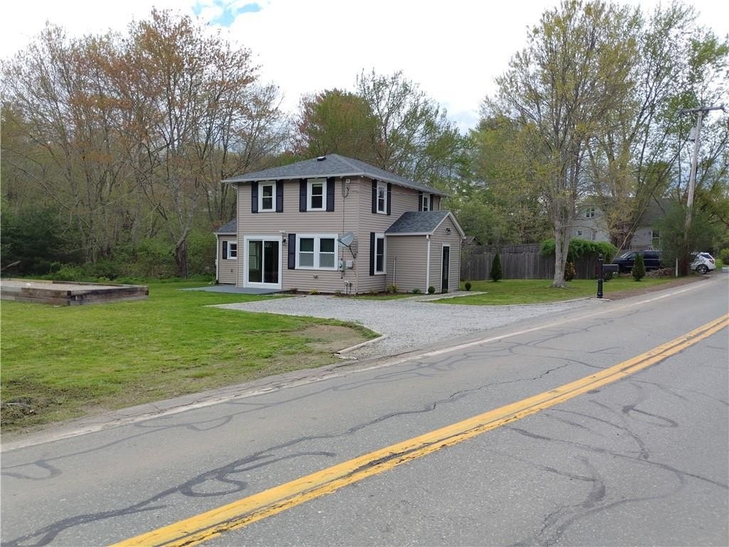 111 hopkins hollow rd, greene,  RI 02827