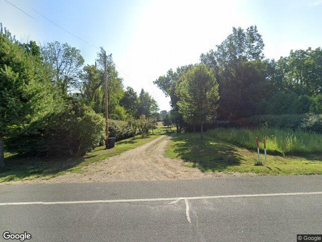 74247 county road 687, hartford,  MI 49057