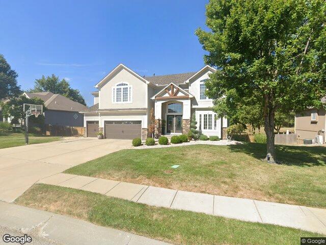 1409 se woodbine dr, blue springs,  MO 64014