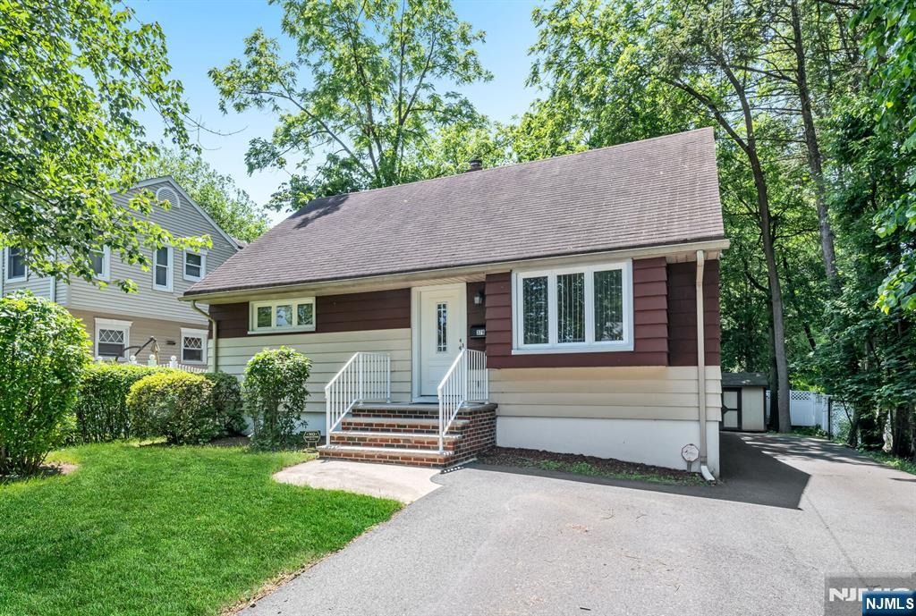 379 w madison ave, dumont,  NJ 07628