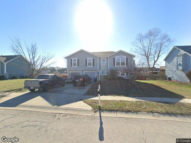503 lake meadows dr, smithville,  MO 64089