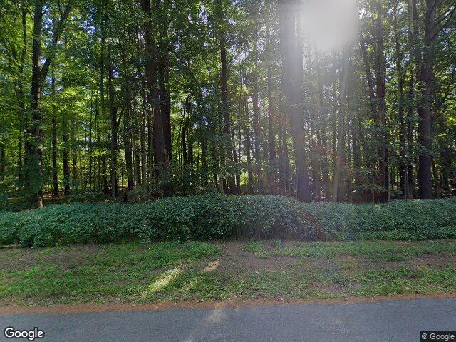 225 pinewood dr, guilderland,  NY 12303