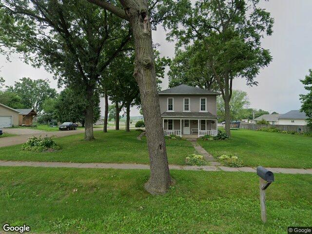 503 summit st, center point,  IA 52213