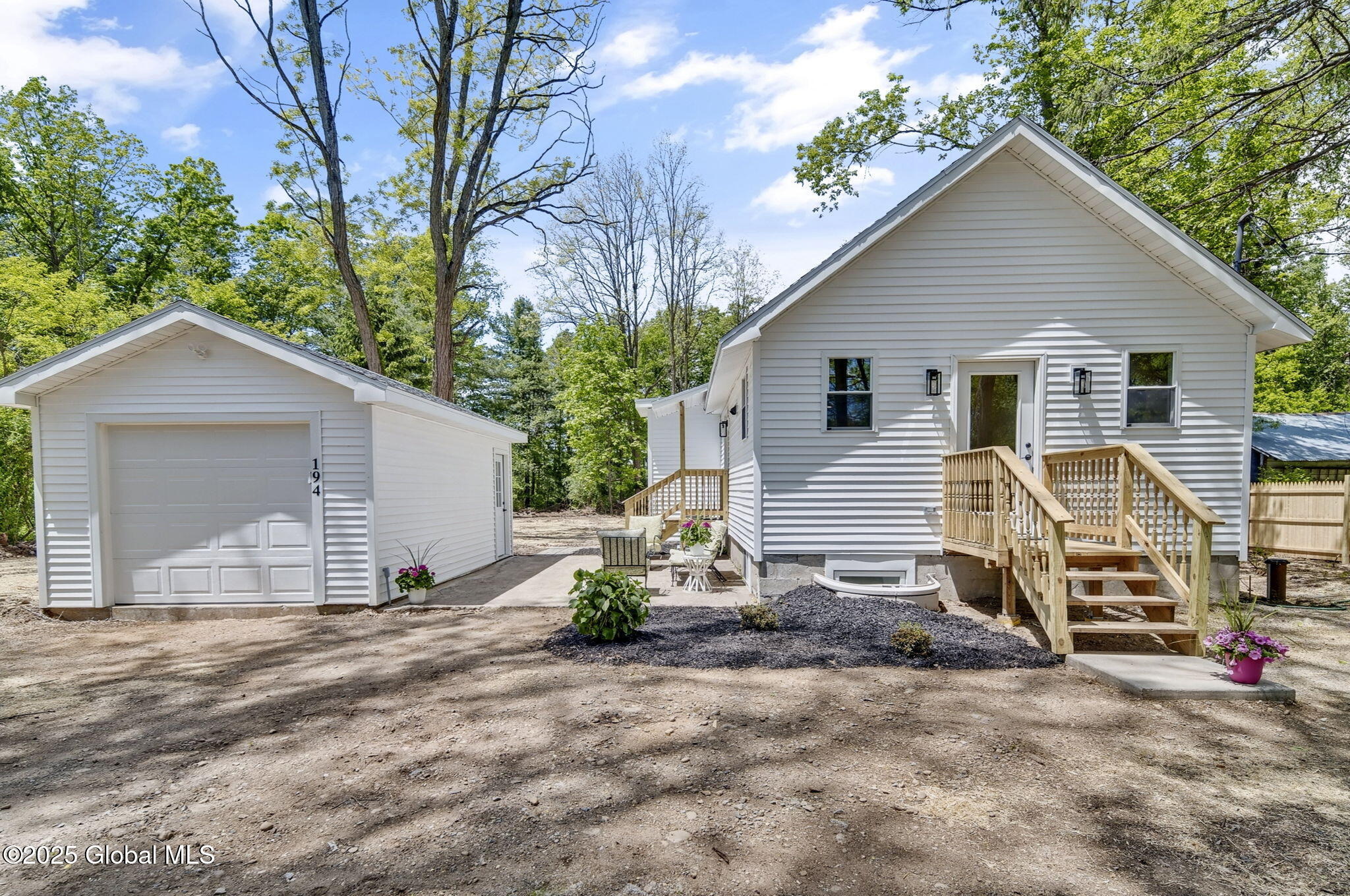 194 viele rd, schenectady,  NY 12302