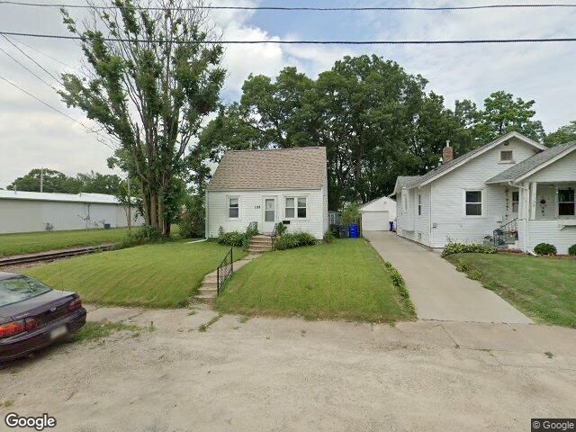 1128 i ave ne, cedar rapids,  IA 52402