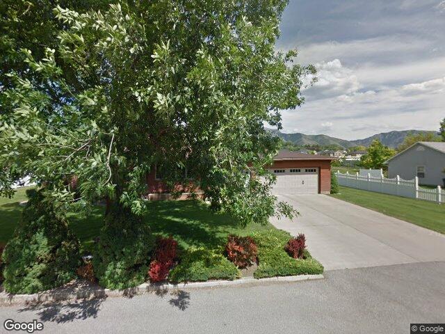 294 n 200 e, hyde park,  UT 84318