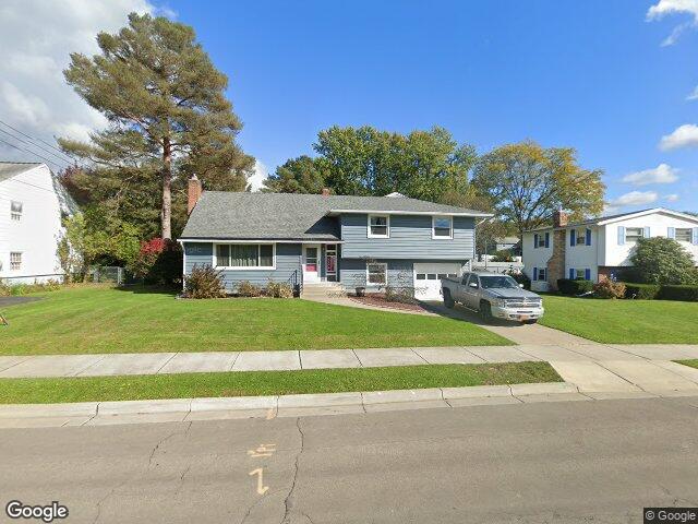 524 winston dr, endicott,  NY 13760