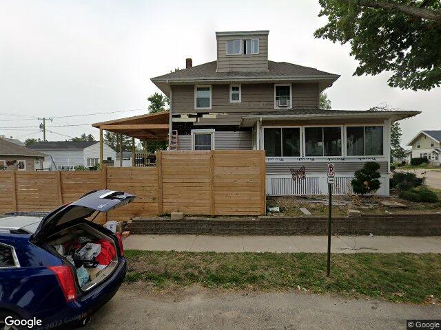 1632 1st ave nw, cedar rapids,  IA 52405