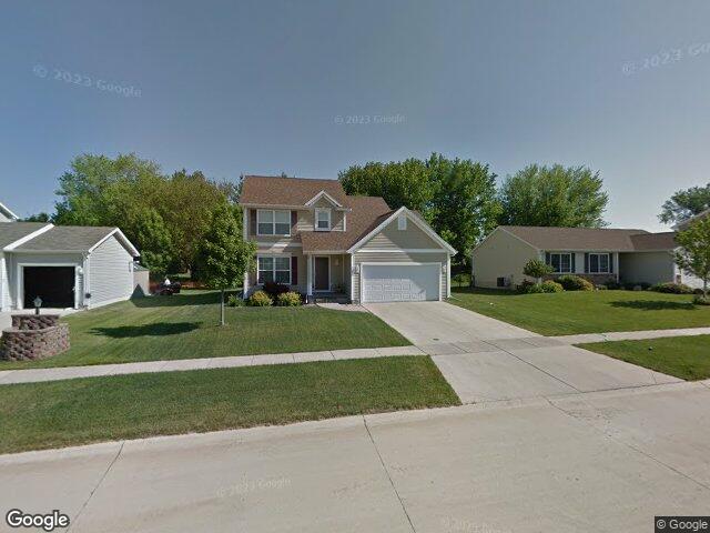 361 oak park cir, marion,  IA 52302