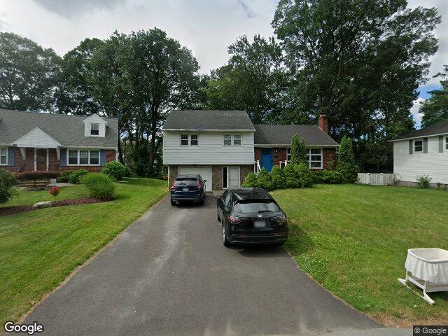 63 miles standish rd, schenectady,  NY 12306