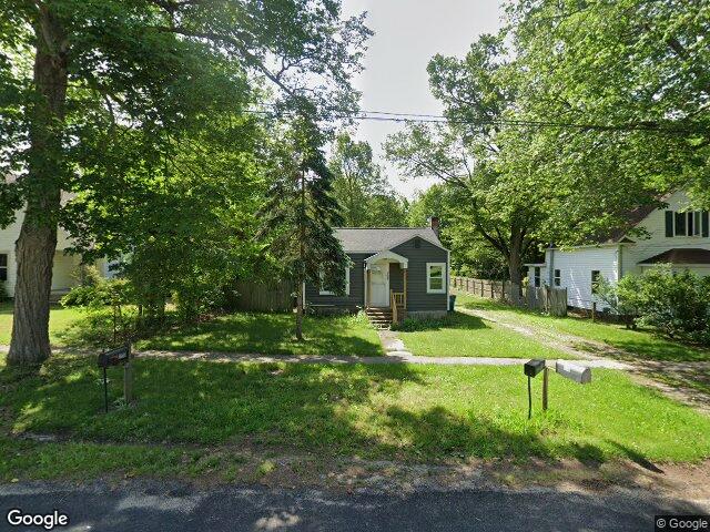 208 prospect st, decatur,  MI 49045